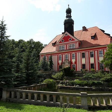 Boutique Palac Warmatowice Sienkiewiczowskie Legnica Dış mekan fotoğraf