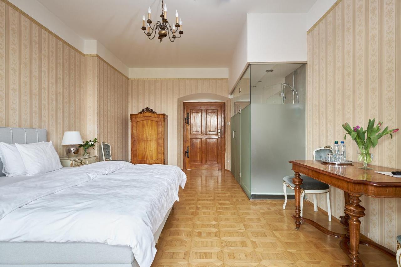 Boutique Palac Warmatowice Sienkiewiczowskie Legnica Dış mekan fotoğraf