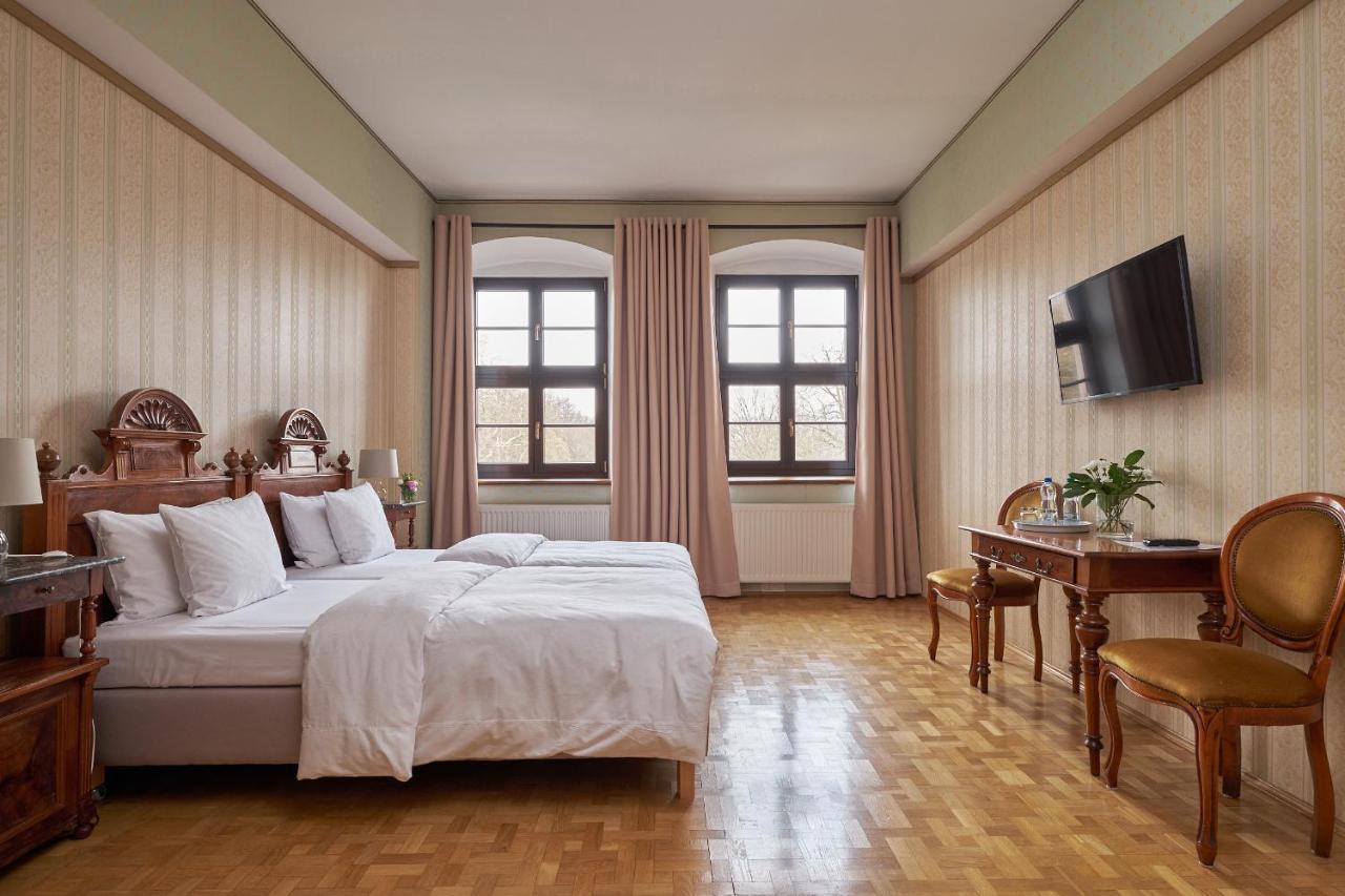 Boutique Palac Warmatowice Sienkiewiczowskie Legnica Dış mekan fotoğraf