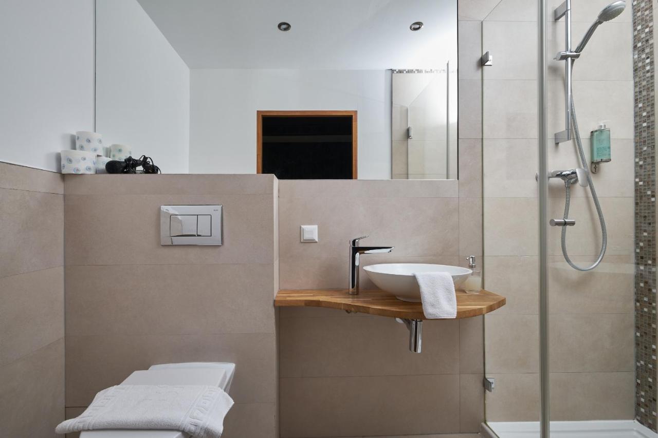 Boutique Palac Warmatowice Sienkiewiczowskie Legnica Dış mekan fotoğraf