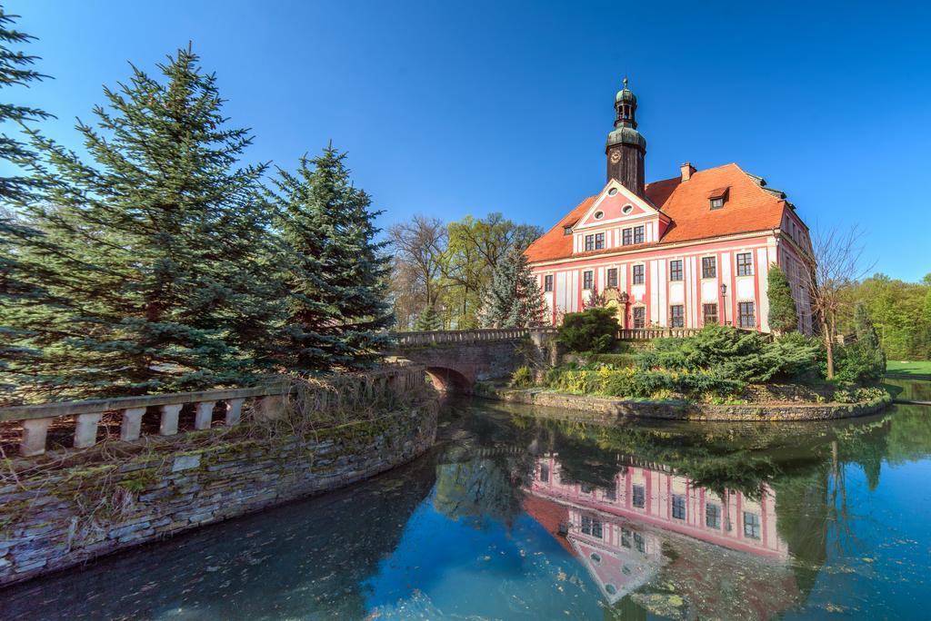 Boutique Palac Warmatowice Sienkiewiczowskie Legnica Dış mekan fotoğraf