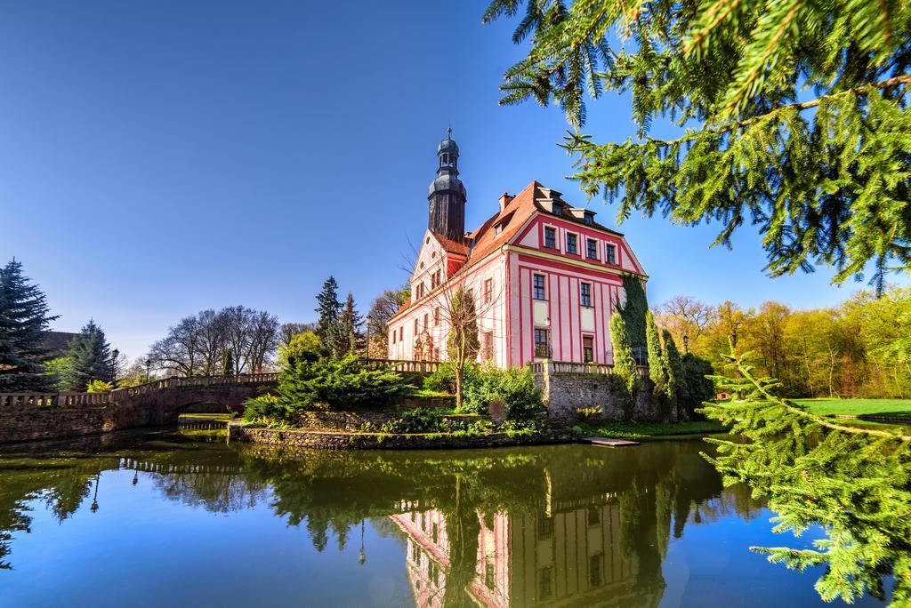 Boutique Palac Warmatowice Sienkiewiczowskie Legnica Dış mekan fotoğraf